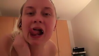 Amatööri Video Busty Babe Ajamaton Rinnat