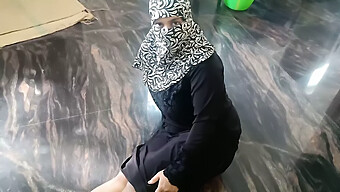 Arab Hijab...