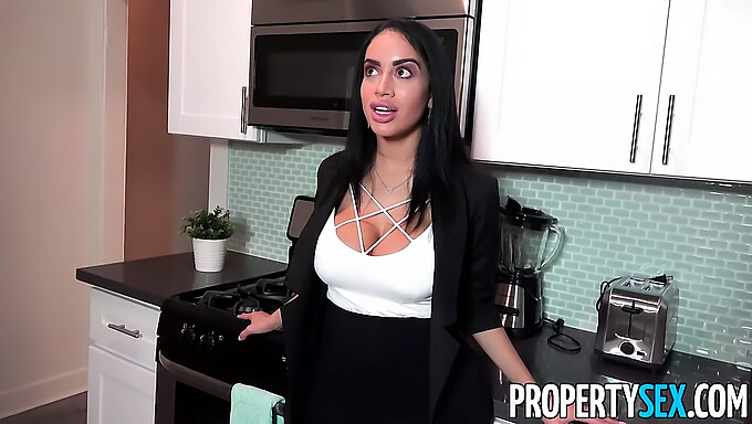 Pov Video Of A Big Boobed Real Estate Agent Getting Fucked By A Cock