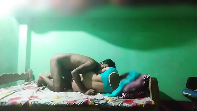 Hidden Camera Captures Bengali Lover'S Steamy Encounter With Bhabhi