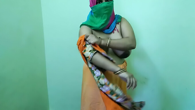 Teen Stepbrother Gets Seduced And Has Sex With Mature Sari-Clad Sister